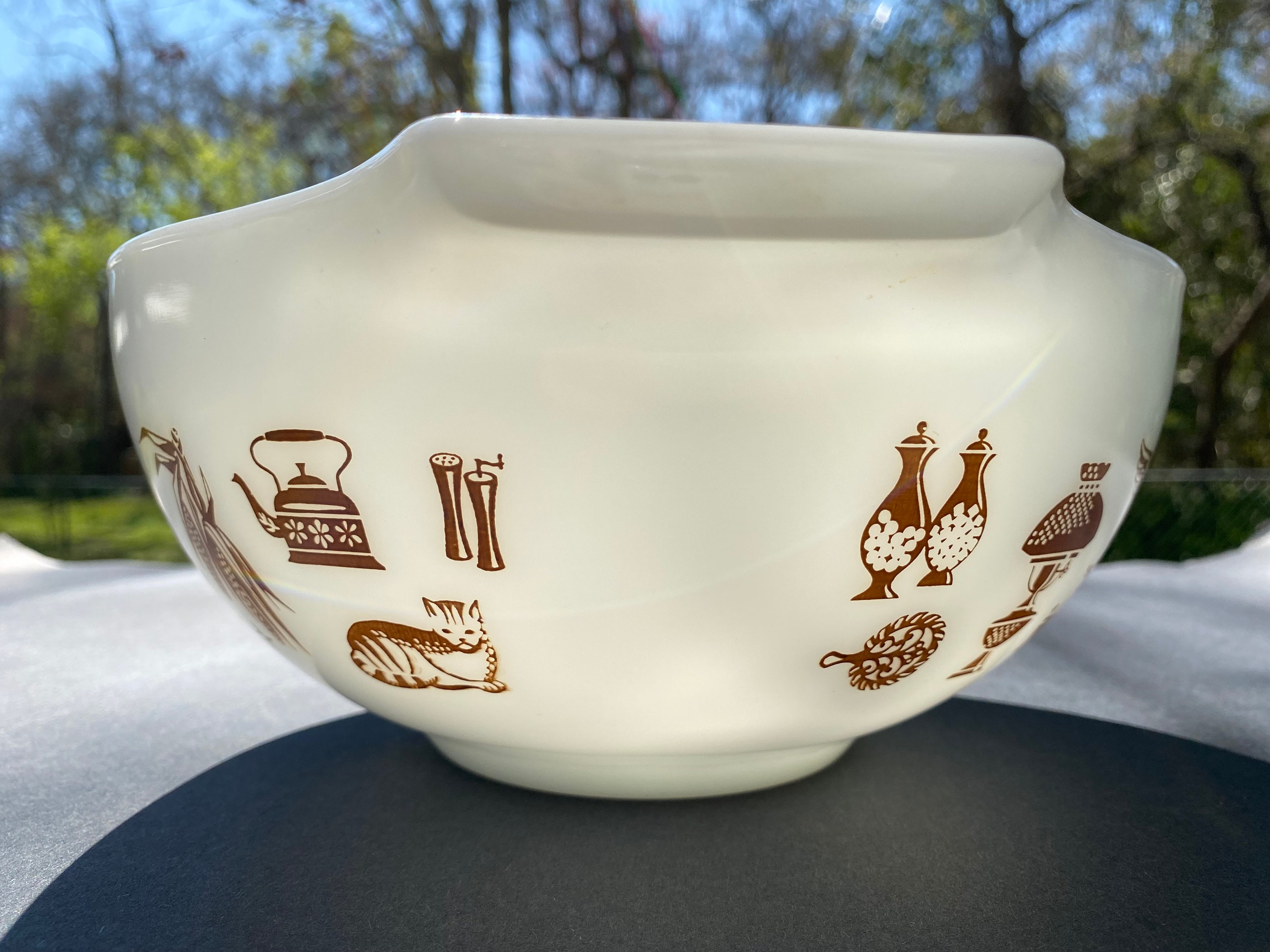 Pyrex Early American Cinderella Set 440-7: A Nostalgic Kitchen Treasure