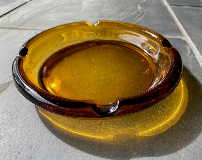 Vintage Large Round Dark Amber Ashtray Glass Cigar 8 Heavy 4 Slots Etsy