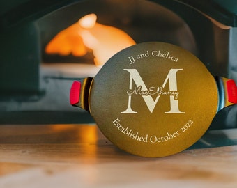 Lodge Personalized 15in Cast Iron Pizza Pan - Laser Engraved, Unique Wedding Gift, 6 year Anniversary gift, Housewarming Gift, Family Recipe