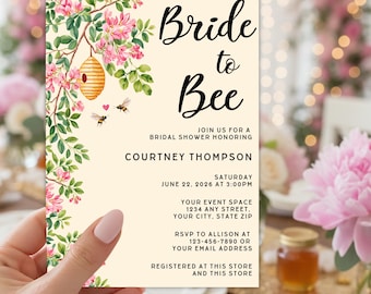 Invitación para despedida de soltera "Bride to Bee", floral amarillo, plantilla de invitación para despedida de soltera "She Found Her Honey", plantilla PDF editable de Canva