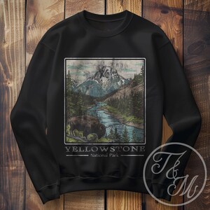 Vintage Style Yellowstone Buffalo Graphic Design on Black Heavy Blend Crewneck Sweatshirt, Yellowstone National Park, Buffalo Animal Graphic