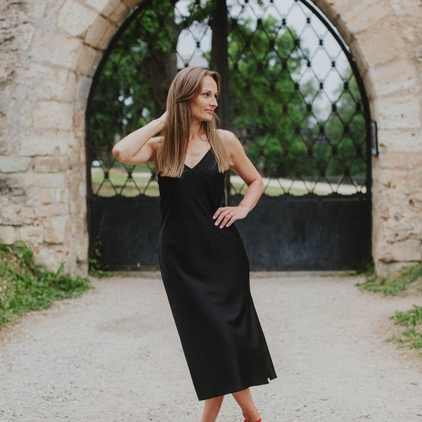 Schwarzes Slipkleid für Frauen Seidensatin Slipkleid Satin Midikleid Abendkleid Kleid mit Trägern Abschlusskleid Kleines Schwarzes Outfit