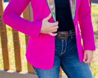 Solapas de blazer de cuero repujado a medida