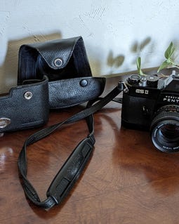 Vintage Honeywell Asahi Pentax ES II 35mm With Lense and Original