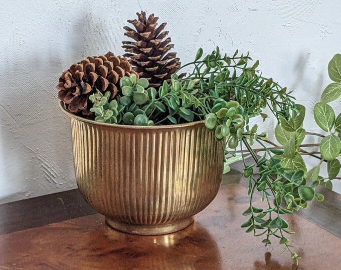 Orra Antique Brass Round Metal Planters, Handmade, Lightweight & Decorative