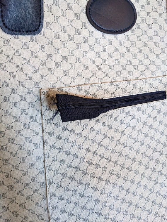 Cream Navy Vintage Luggage Embroidery Bag Gem