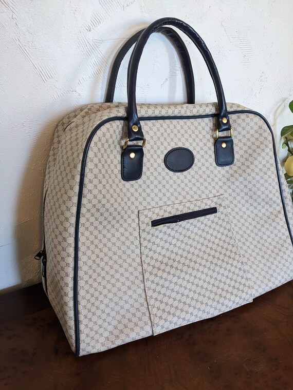 Cream Navy Vintage Luggage Embroidery Bag Gem