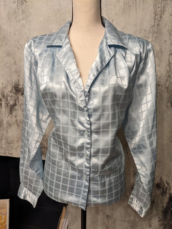 Vintage button up blouse/light Gem