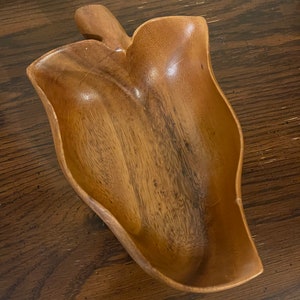 HandCarved Wooden Pepper Bowl image 4