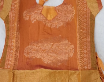 Vibrante Pattu Pavadai Langa durante 7 años