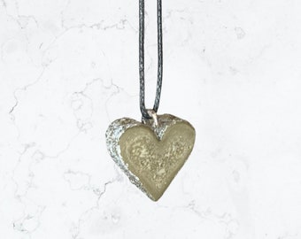 Concrete pendant necklace | Heart shape