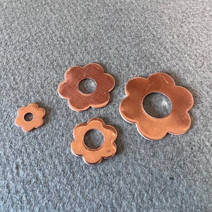 FLOWER POWER, 12 ou 20 paquets, fleur blanche en cuivre à 6 pétales, découpe ronde, découpe à la main, blanc émaillé, accessoires de bijouterie