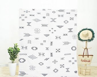 Handmade Wool Kilim Rug 8x10 | Black and White Berber Design