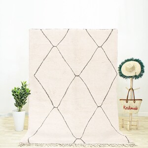 Off white Beni Ourain Rug, Moroccan Shag Rug, Area Rug 8x10, Berber Rug for Living Room.