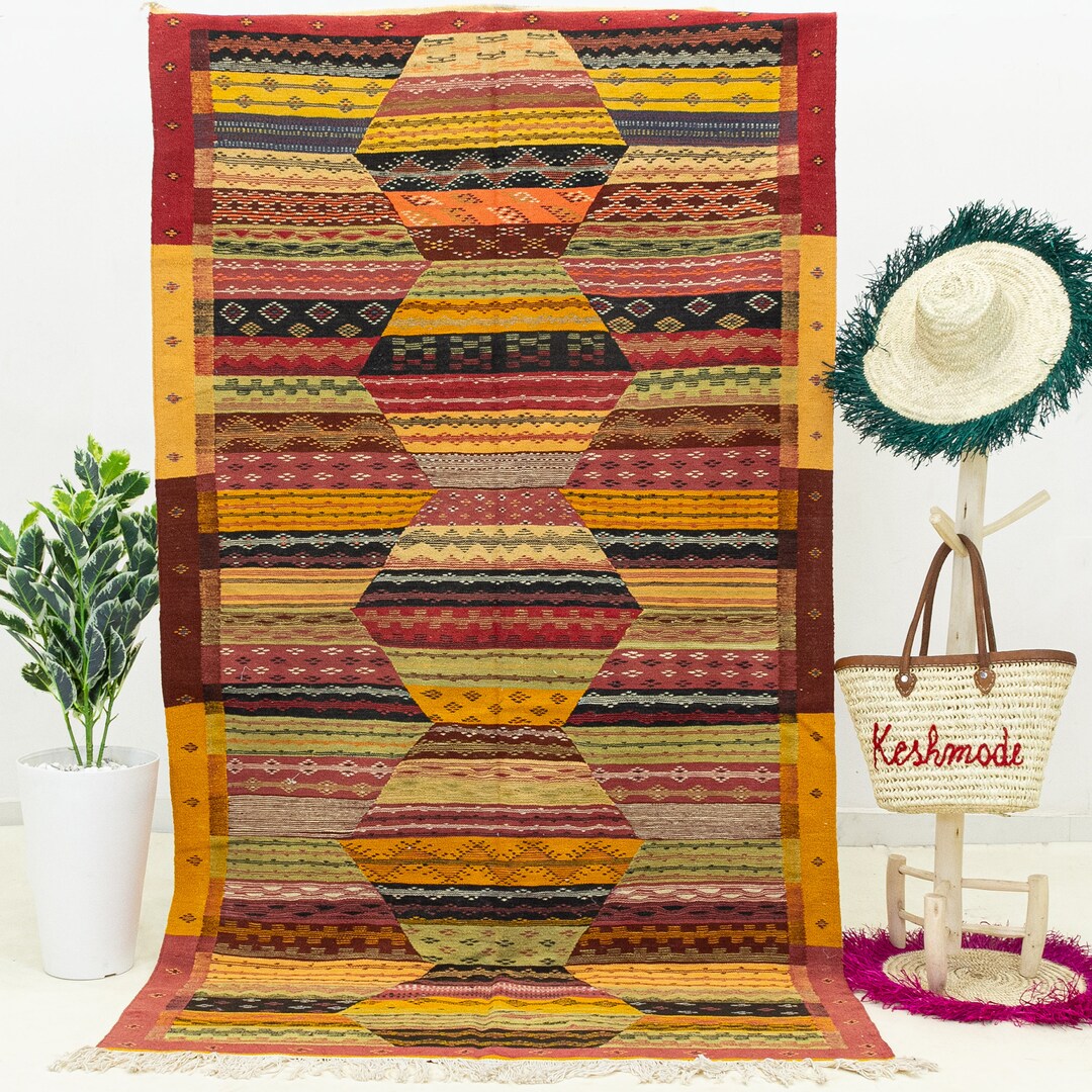Colorful Kilim - Vintage Moroccan Rugs - Moroccan Rug From Tifelt ...