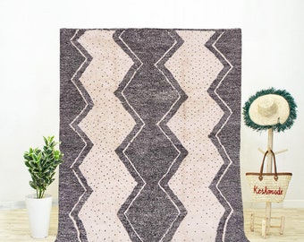 Handwoven Moroccan Berber Rug – Gray & White Geometric Shag Rug