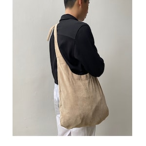 Men Colorblock Knot Decor Crossbody Bag With Bag Charm
