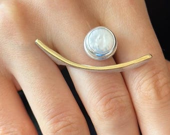 Modern Pearl Ring in 925 Sterling Silver with Gold Plating, Mum Gift Jewelry