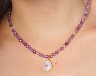 Schimmernde Amethyst Kette mit Mondstein Anhänger: Silber Akzente, Geschenk für Muttertag, Statement Kette