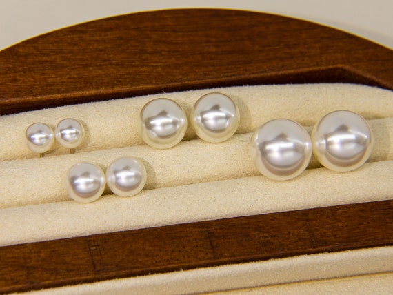 Delicati Orecchini A Forma Di Pera Con Smeraldo: Argento