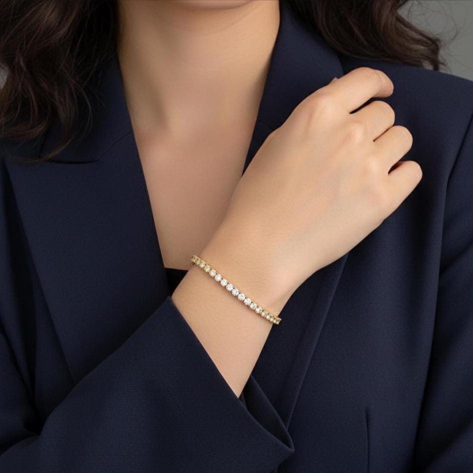 Bracelet Tennis Diamants Or Jaune 18 Carats - 56 Diamants, 6.26 Ct, Taille Réglable, Barrette Sécurisée, Fait Main
