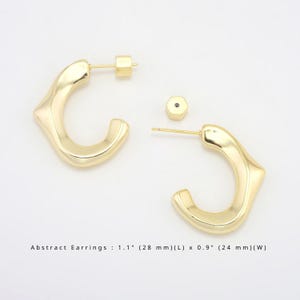 RENAIZ 幾何学模様 14K ゴールドメッキ チャンキースタッドピアス レディース 低刺激性 不規則なデザイン トレンドのファッションジュエリー ギフトアイデア