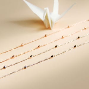 Collar de satélite pequeño / Collar de cadena de puntos en capas / Joyería minimalista / Collar ajustable / Collar de bolas delicadas