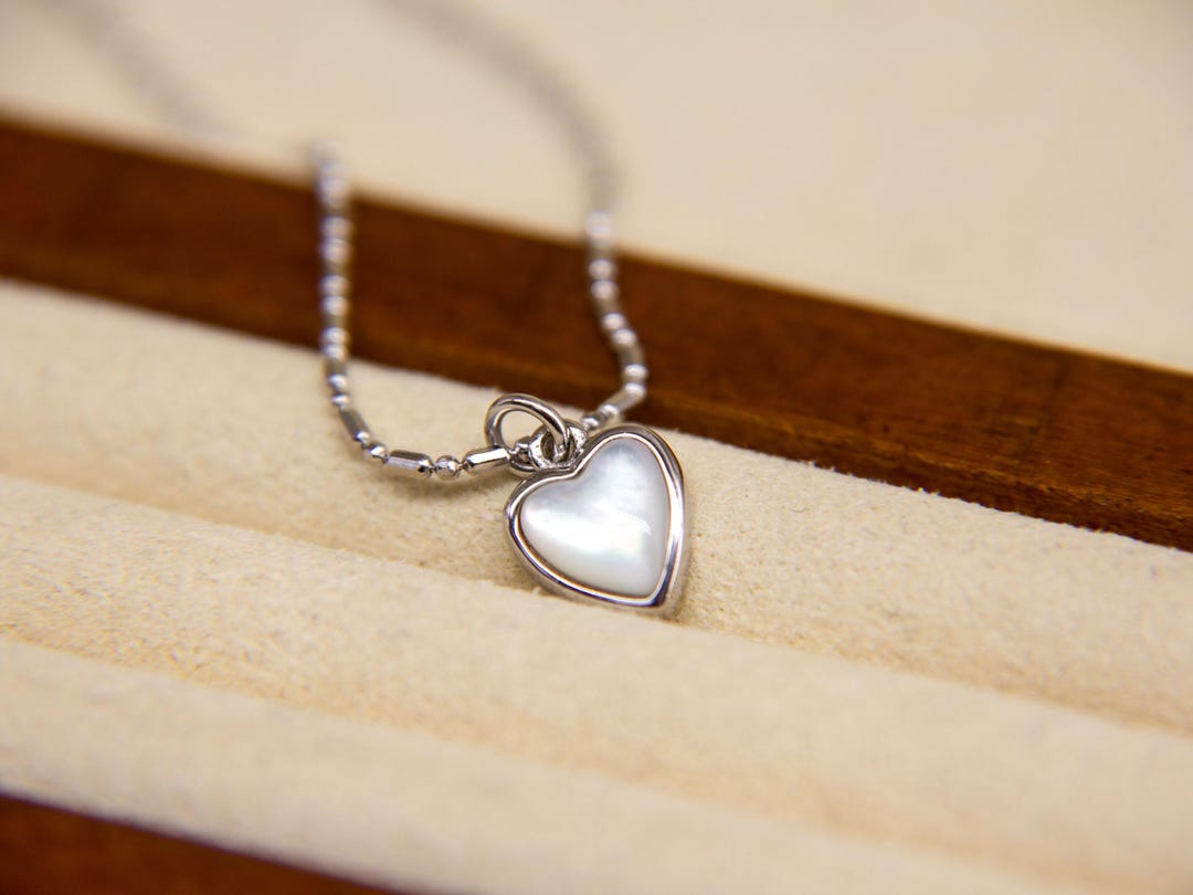 Vintage 1960s Pearl Shell Heart With Silver Tone Chain - Etsy