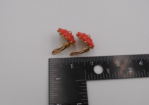 TRIFARI EARRINGS Orange Faux Coral Gold Tone Meta… - image 4