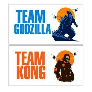 Monster Mayhem: Godzilla & King Kong Aufkleber für Gastgeschenke