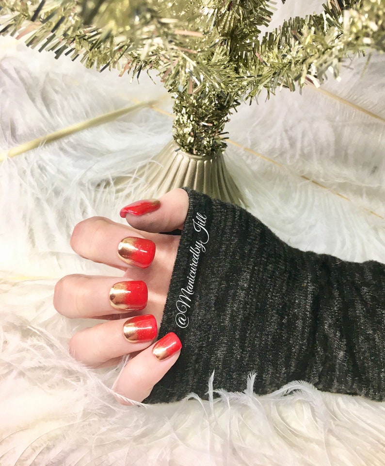 Short hanukkah nails