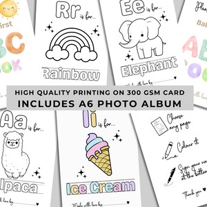 Puede incluir: Un conjunto de tarjetas blancas con ilustraciones y texto para el primer libro ABC de un beb&eacute;. Las tarjetas incluyen im&aacute;genes de un sol, un arco&iacute;ris, un elefante, una alpaca y un helado. El texto incluye "Baby's first ABC Book" y "Impresi&oacute;n de alta calidad en tarjeta de 300 GSM incluye &aacute;lbum de fotos A6."
