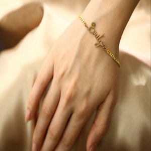 Bracciale con nome personalizzato, Bracciale con nome personalizzato, Bracciale con nome, I migliori regali per la mamma, Bracciale con monogramma, Bracciale minimalista per le mamme