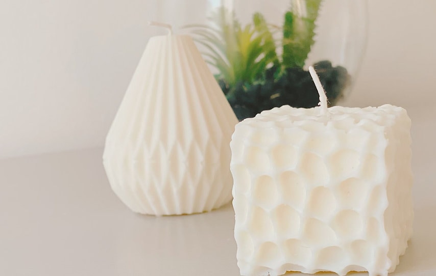 Doudou - Bougie Naturelle Artisanale Patchouli, Frangipanier