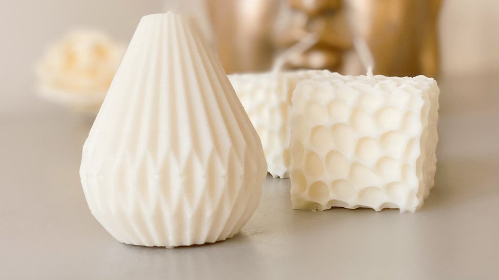 Molokoi - Bougie Naturelle Artisanale Ananas, Épices Peyi