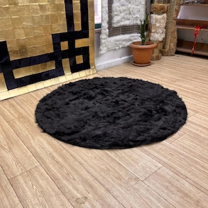 Handmade Round Black Sheepskin Rug: Natural Leather Area Rug