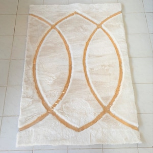 Luxury White Faux Fur Rug - Plush Shaggy Leather Carpet for Living Room - Handmade High-Quality Area Rugs - Home Decor & Housewarming Gift