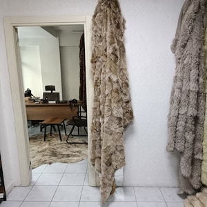 Leopard Print Sheepskin Blanket: Ultra Soft Fur Throw, Pet-Friendly Bed Cover (5x7 ft)