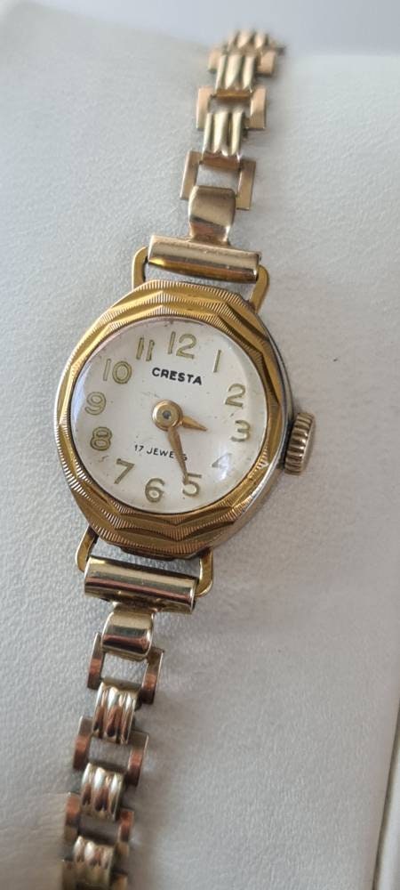 Beautiful Petit Ladies Vintage Gold Plated CRESTA 17 Jewel Incabloc Swiss Made Mechanical Wrist Watch Etsy UK