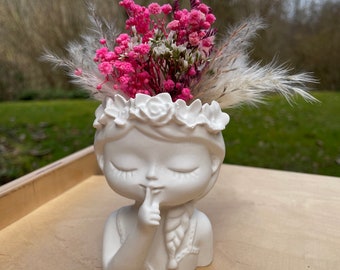 Flower girl with dried flowers, vase, decoration made of Raysin, handmade