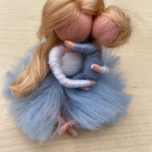 Needle felted mom with son/daughter, personalized gift, daycare/childminder, Mother's Day gift