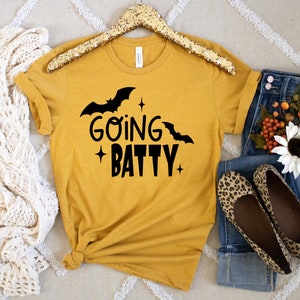 Going Batty Halloween Digital Download SVG, PNG, Plotterdatei für Cricut, Fledermaus svg, all hallows eve svg, 31. Oktober svg, halloween shirt svg
