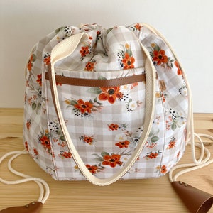 Wandelbarer Rucksack zu Einkaufstasche, wasserdichte Futtertasche, Seesack, tägliche Tasche, Strandtasche, Tasche mit großer Kapazität.