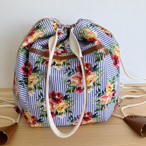 Wandelbarer Rucksack zu Einkaufstasche, wasserdichte Futtertasche, Seesack, tägliche Tasche, Strandtasche, Tasche mit großer Kapazität.