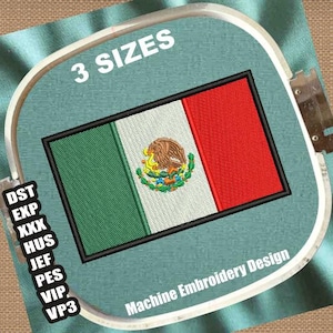 Könnte beinhalten: Gestickter Aufnäher mit der mexikanischen Flagge, mit grünen, weißen und roten vertikalen Streifen und dem Staatswappen. Das Design ist von einem schwarzen Rand und dem Text "3 SIZES" umgeben. Der Text "Machine Embroidery Design" ist ebenfalls sichtbar.