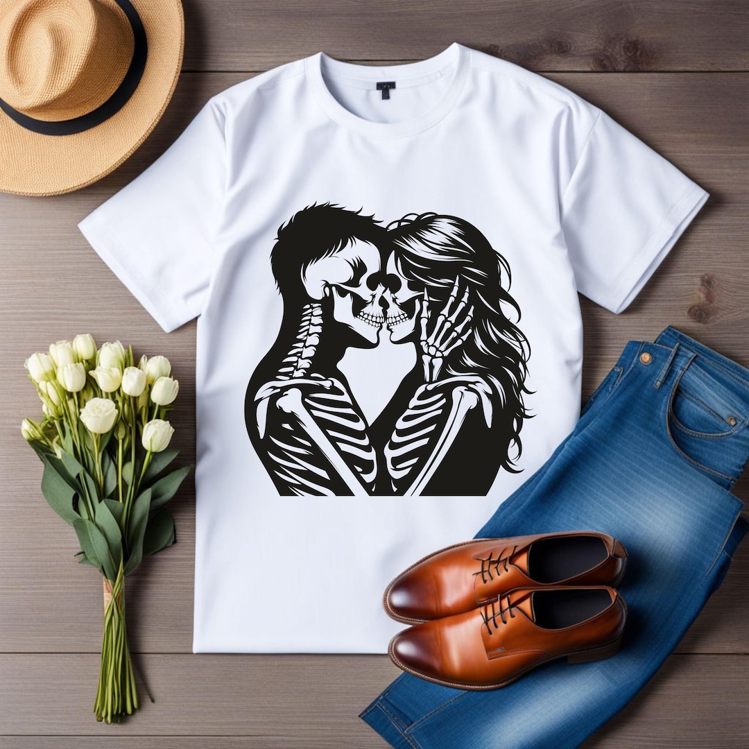 Personalized Skeleton Couple Ornament: Gothic Skull Lover Gift