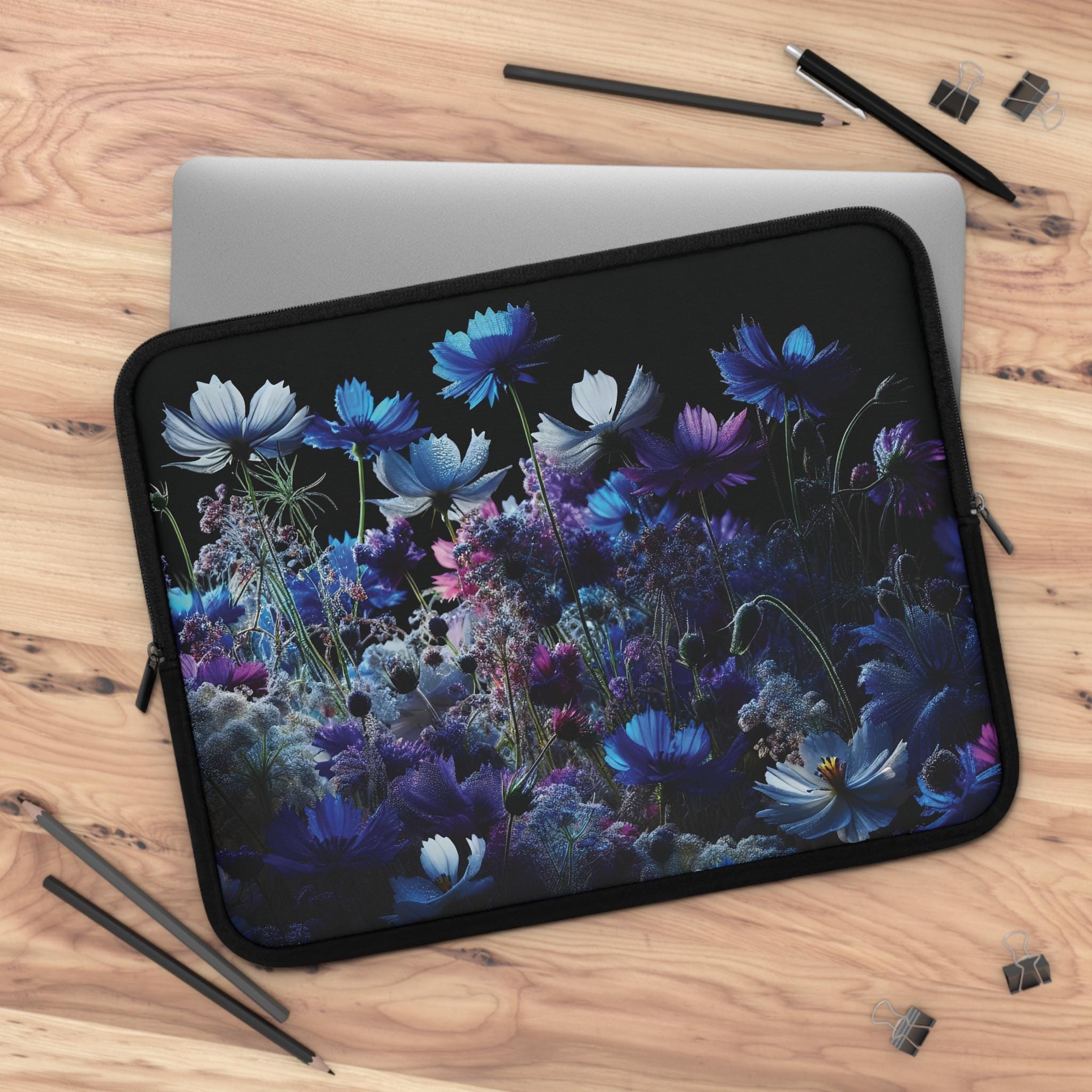 Skin Vinyle Itsaskin Pour MacBook Pro 15" Retina Touch Bar - Motif Floral Noir