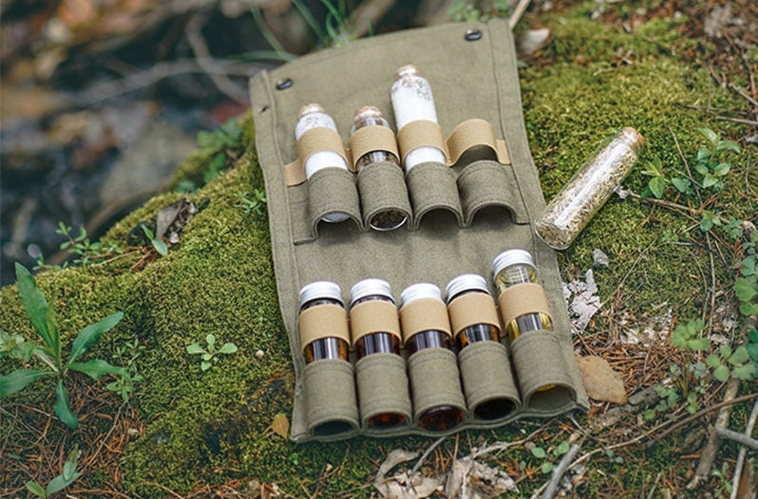 Travel Spice Kit, 9 Spice Case, Spice Set , Survival Pocket , Spice Kit