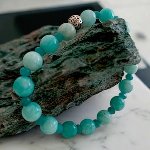 8mm Blue Gemstone Bracelet, Aquamarine Bracelet, Gemstone Jewelry for Men, Blue Stone Bracelet, Healing Jewelry, Present for Her