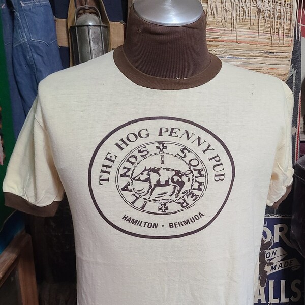 Vintage 1970s The Hog Penney Saloon Bar Pub Bermuda Beach soft thin cotton ringer tee t shirt 42 L